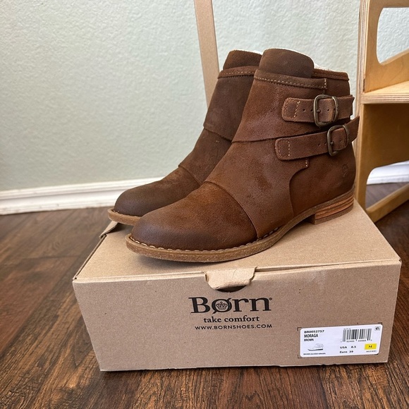 Born | Moraga in  Glazed Ginger Distressed (Brown) - Picture 7 of 12